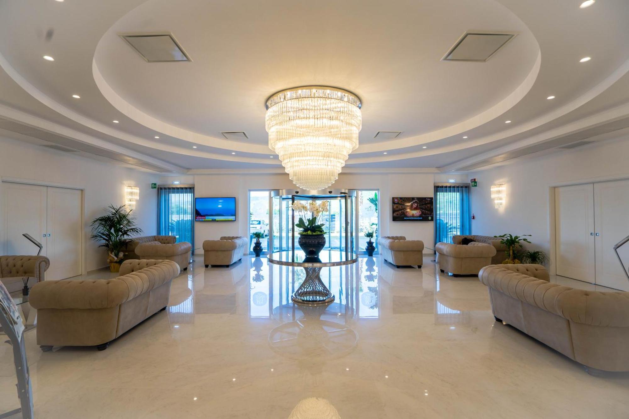 Pm Hotel Catanzaro Exterior foto